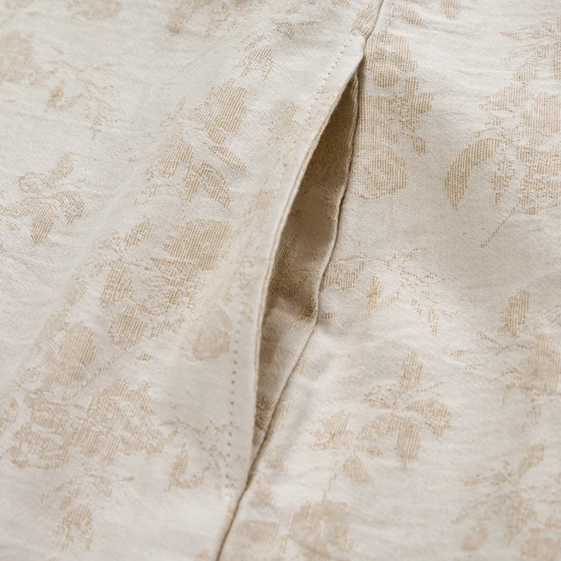 Beiges Nachthemd aus Baumwolle mit Retro-Blumenmuster