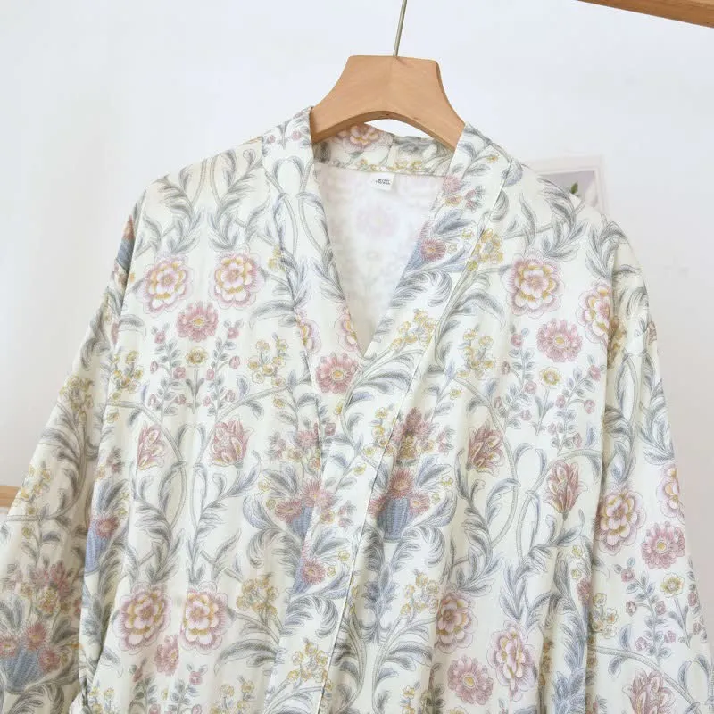 Kimono-Bademantel aus geblümtem Baumwollgaze mit Tasche