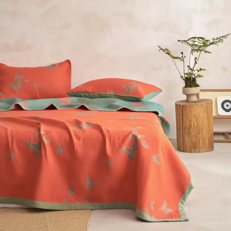 Elegante Baumwoll-Steppdecke mit Schmetterlingsmuster