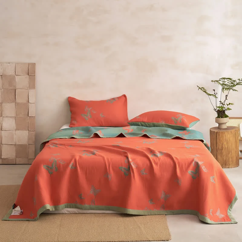 Elegante Baumwoll-Steppdecke mit Schmetterlingsmuster