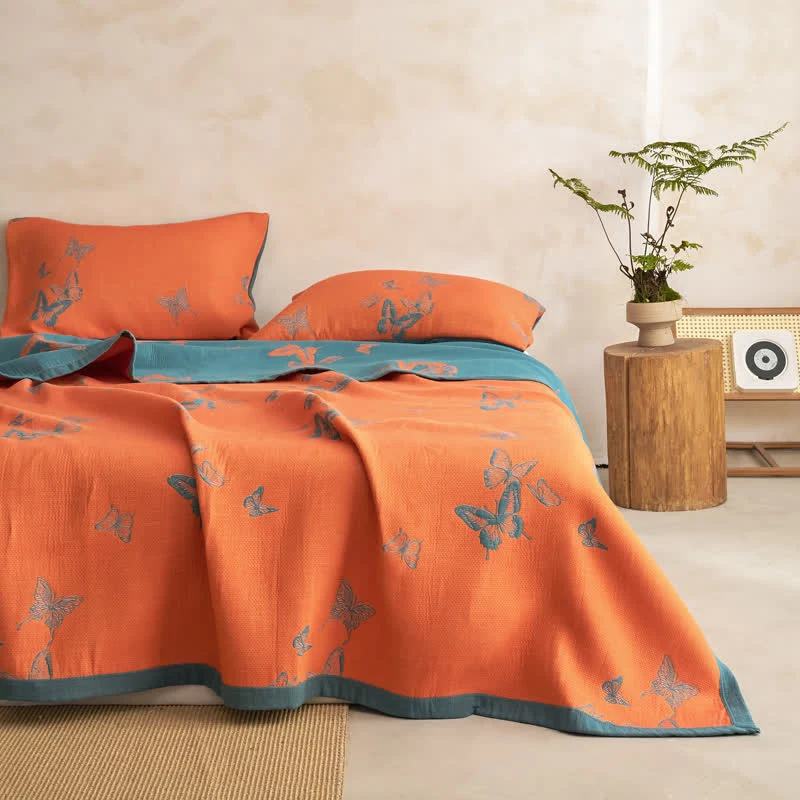 Elegante Baumwoll-Steppdecke mit Schmetterlingsmuster