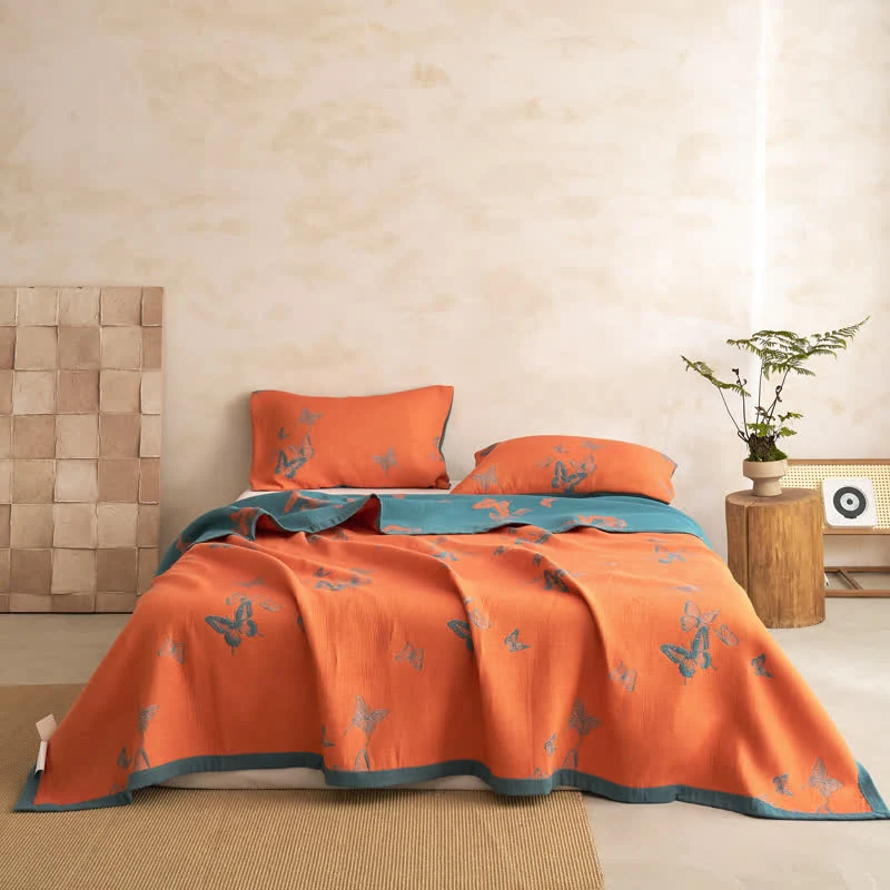 Elegante Baumwoll-Steppdecke mit Schmetterlingsmuster