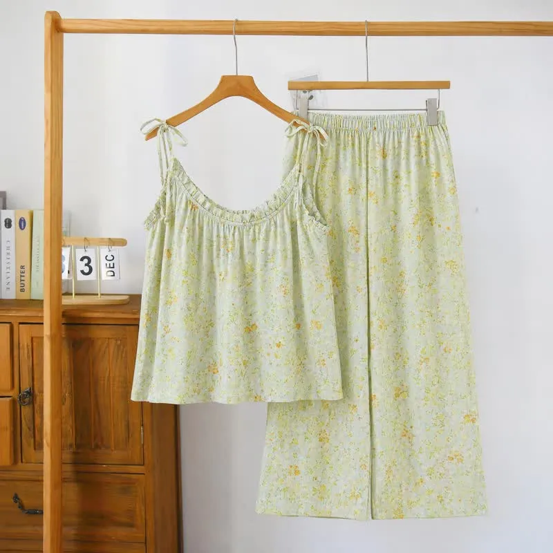 Loungewear-Set mit zartem Blumenmuster und Trägern