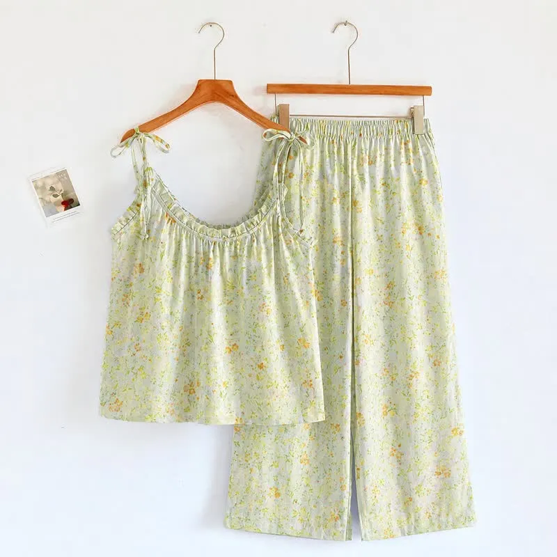Loungewear-Set mit zartem Blumenmuster und Trägern
