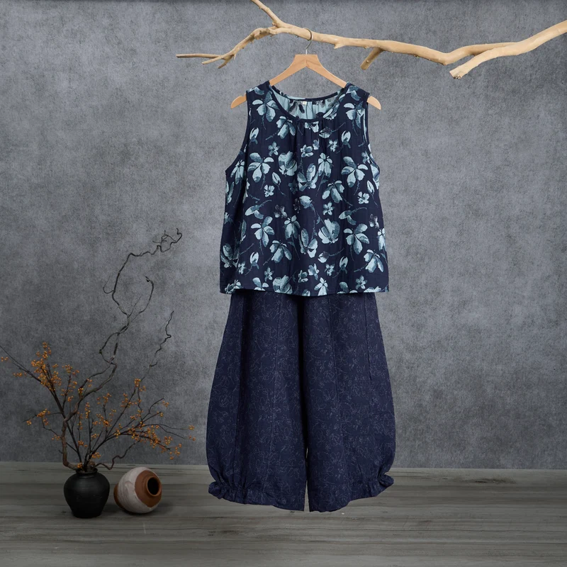 Retro-Loungewear-Set aus marineblauem Baumwoll-Tanktop mit Blumenmuster