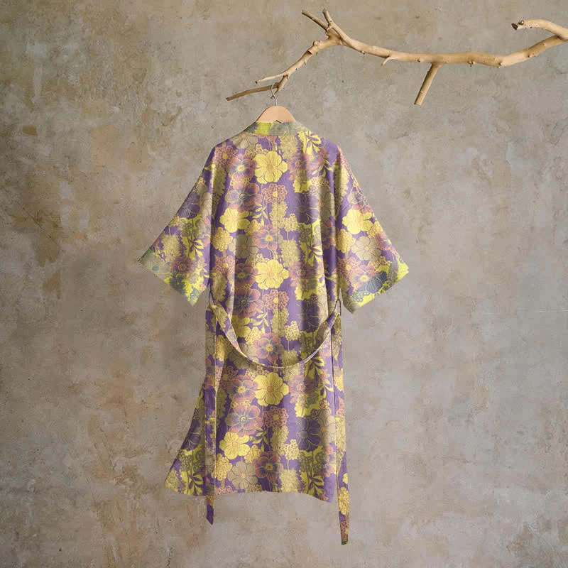 Kimono-Bademantel aus Baumwolle mit lila Blumenmuster