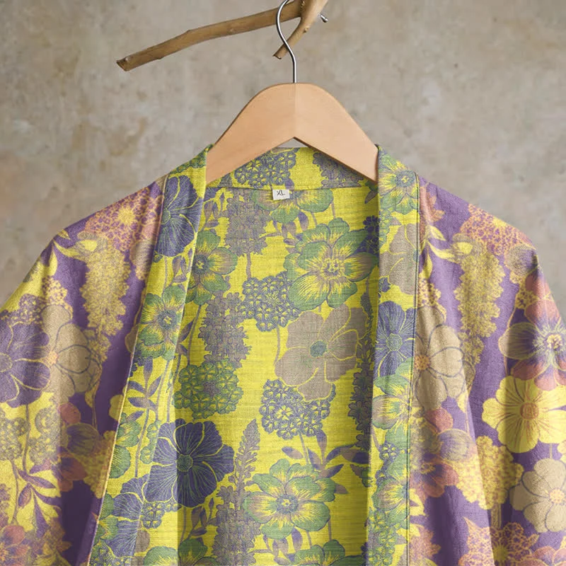 Kimono-Bademantel aus Baumwolle mit lila Blumenmuster