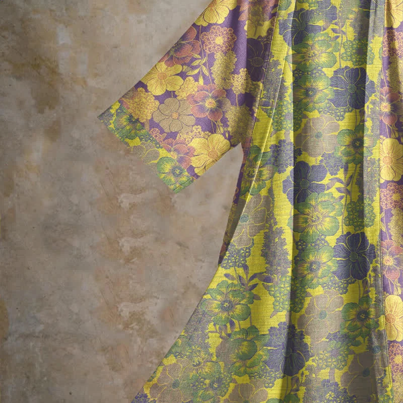 Kimono-Bademantel aus Baumwolle mit lila Blumenmuster
