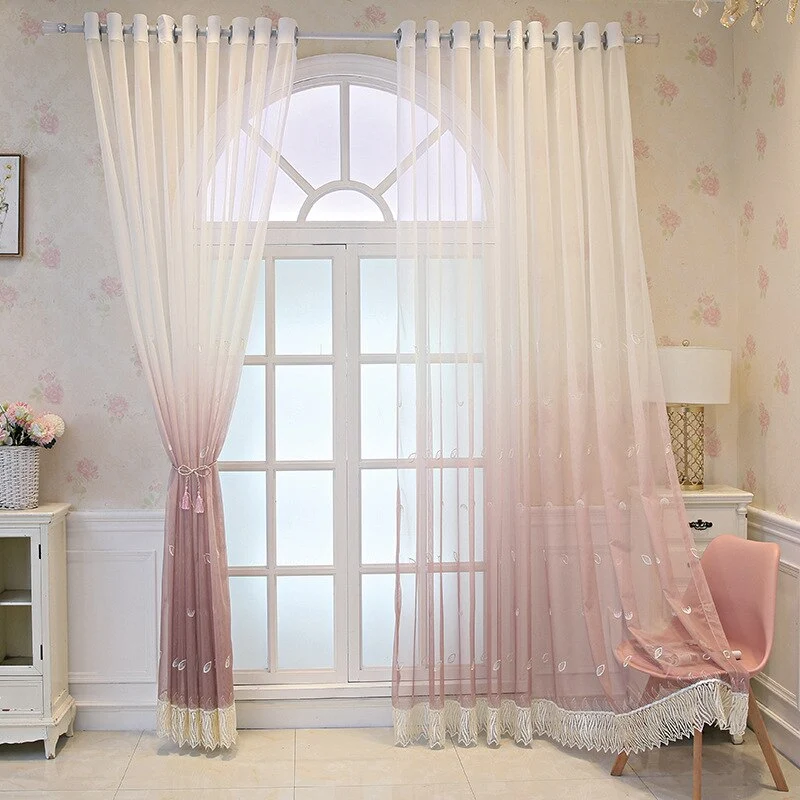 Transparente Gardine mit Fransenborte Boho-Stil