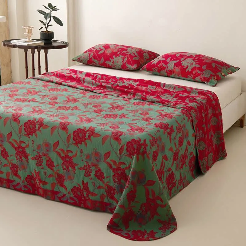 Opulente, wendbare Tagesdecke aus Musselin mit Blumenmuster