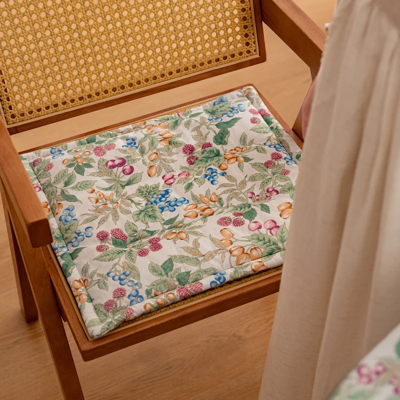 Vintage Stuhlkissen mit Obst- und Blumenmuster