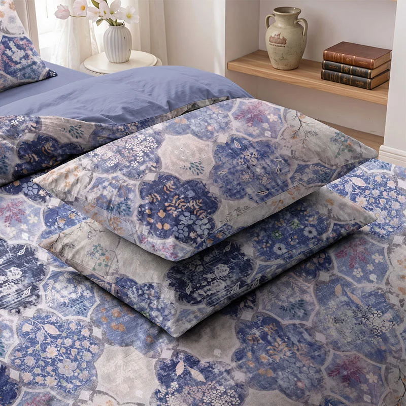 Bettwäsche-Set aus blauer Mosaik-Baumwollgaze mit Blumenmuster
