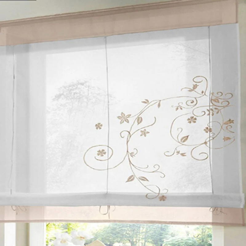 Transparente Raffgardine mit floraler Stickerei