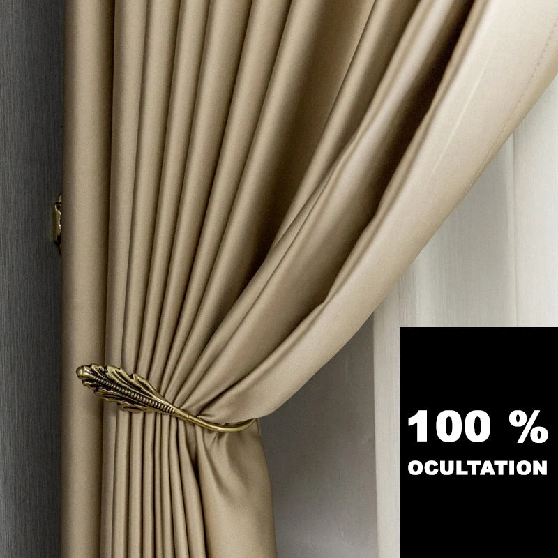 Eleganter Verdunkelungsvorhang in Satin-Optik