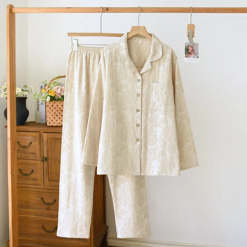 Minimalistisches Loungewear-Set für Paare mit Knopfleiste