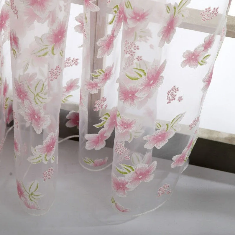 Gardine mit floralem Muster 3D-Optik