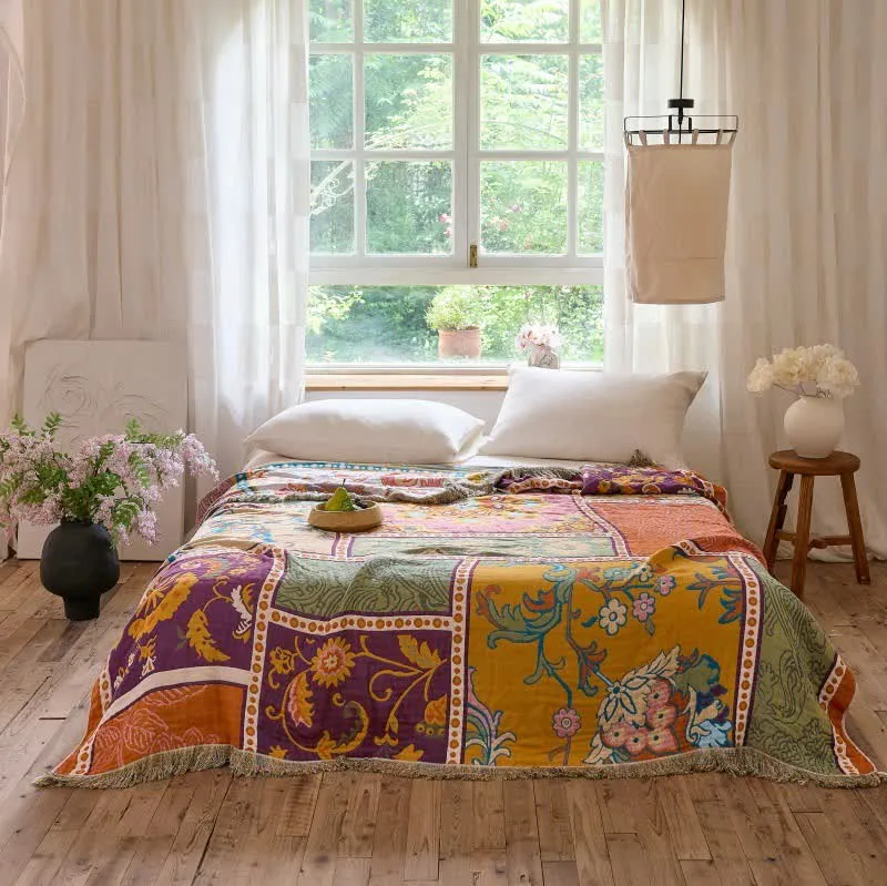 Boho-Baumwoll-Patchworkdecke mit Blumenmuster und Quasten