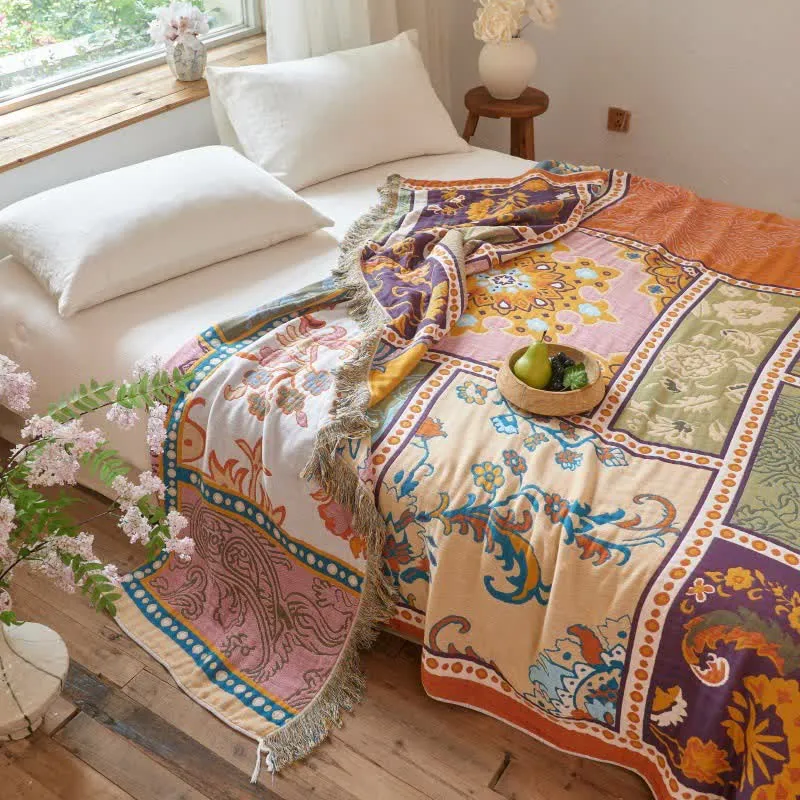 Boho-Baumwoll-Patchworkdecke mit Blumenmuster und Quasten