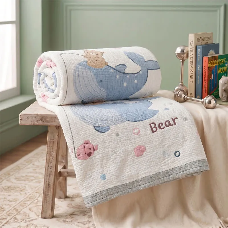 Babydecke aus Lyocell mit Wal- und Bärenmotiven