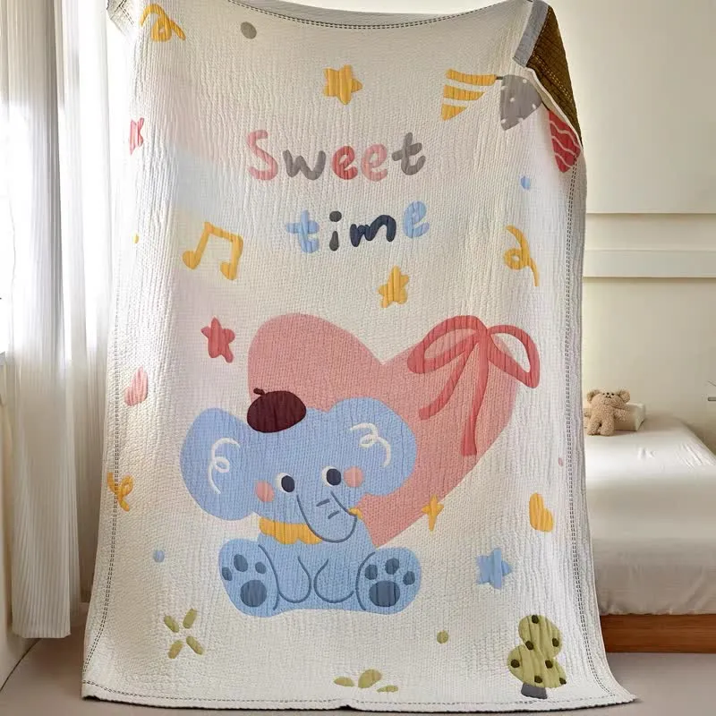 Babydecke aus Lyocell mit pastellfarbenem Elefantenmuster, gesteppt