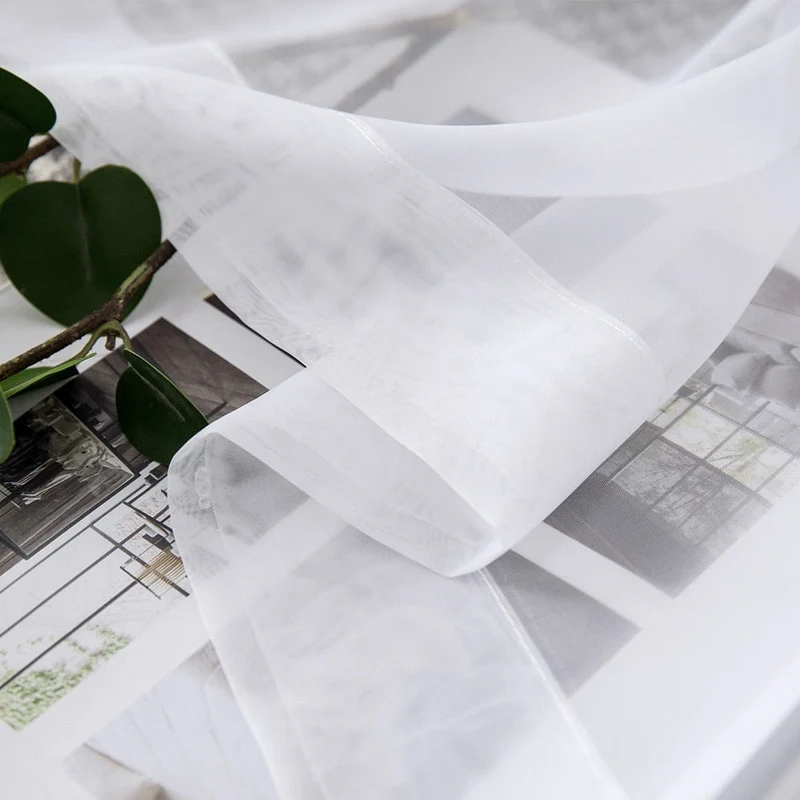 Transparenter Voile Vorhang mit Ösen
