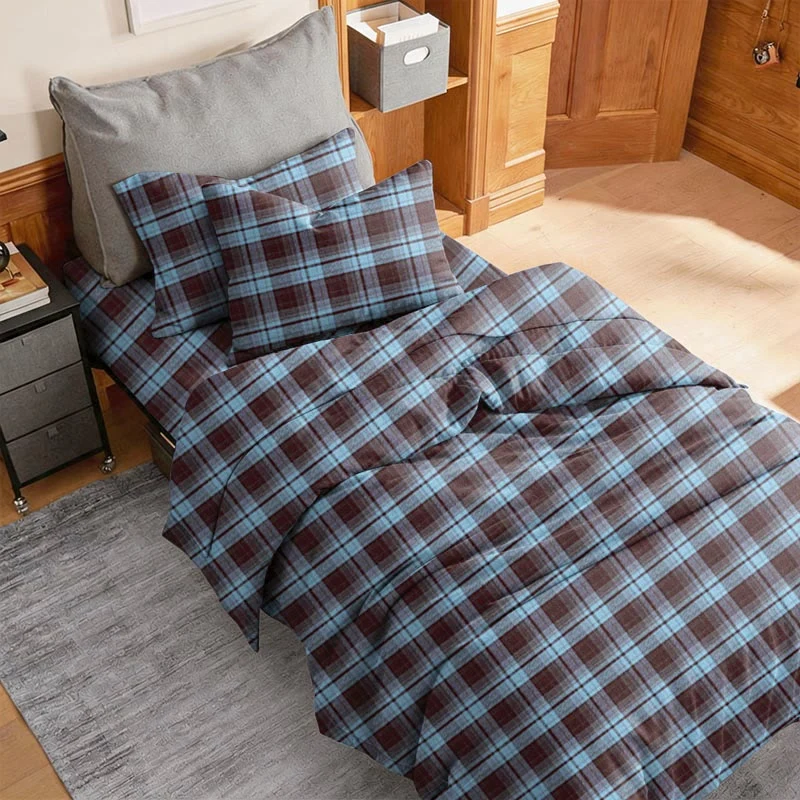 Klassisches kariertes Bettwäscheset für Einzelbett XL im Studentenwohnheim