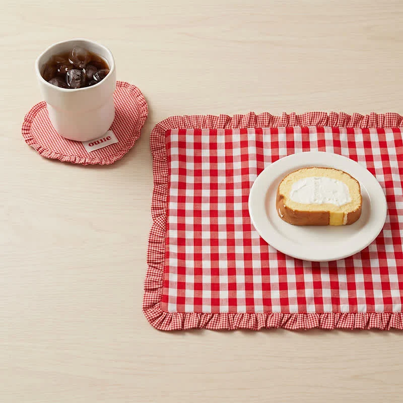 Weiches, minimalistisches, gestreiftes Tischset aus Baumwolle