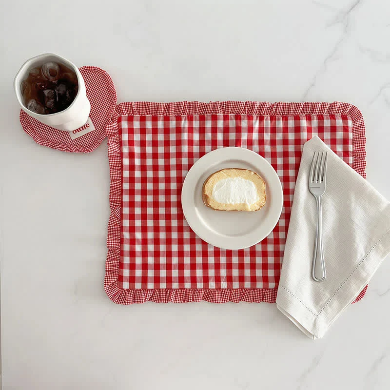 Weiches, minimalistisches, gestreiftes Tischset aus Baumwolle