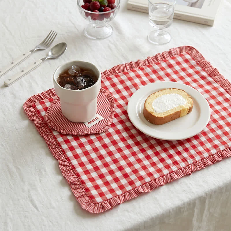 Weiches, minimalistisches, gestreiftes Tischset aus Baumwolle