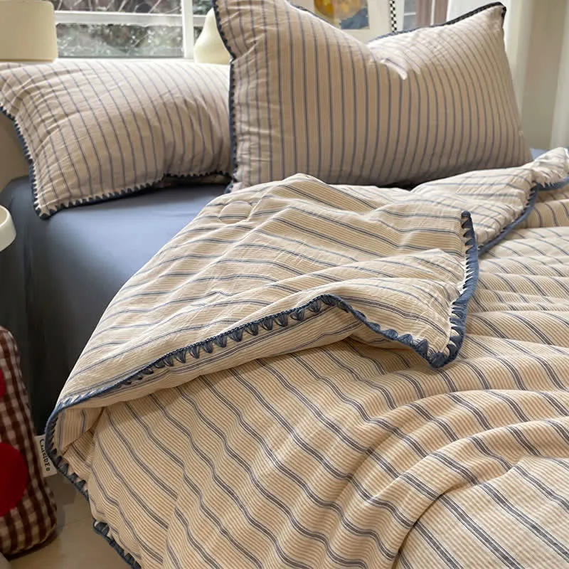 Modernes, weiches, gestreiftes Bettwäsche-Set aus Strickbaumwolle