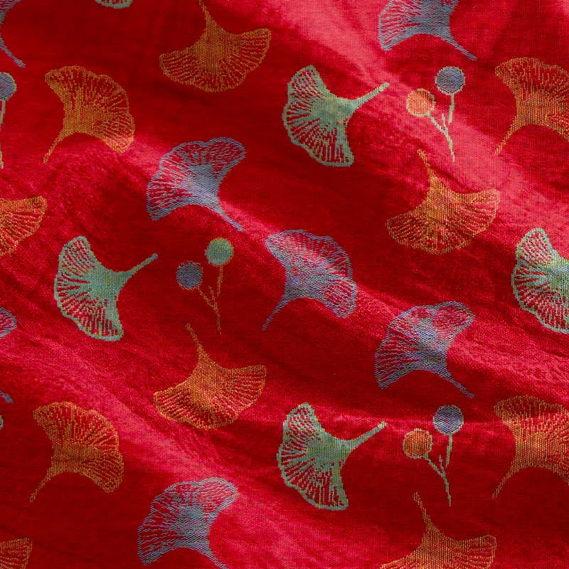 Loungekleid mit Ginkgo-Blumenmuster und Bindebändern