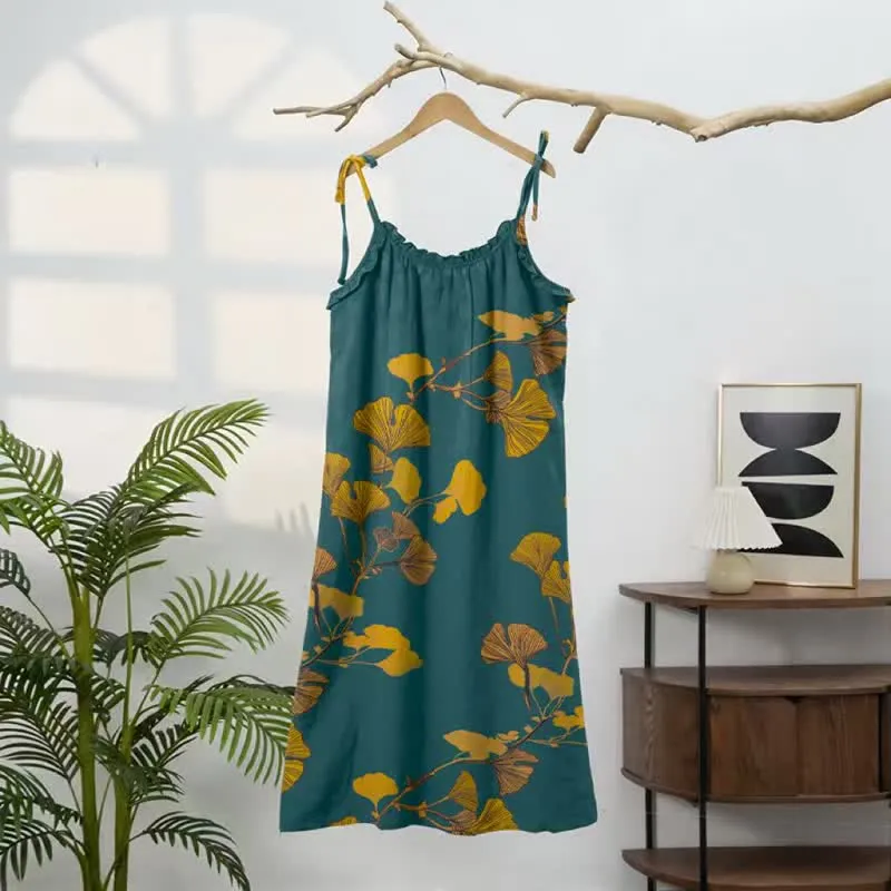 Maxikleid mit Ginkgoblatt-Schnittmuster