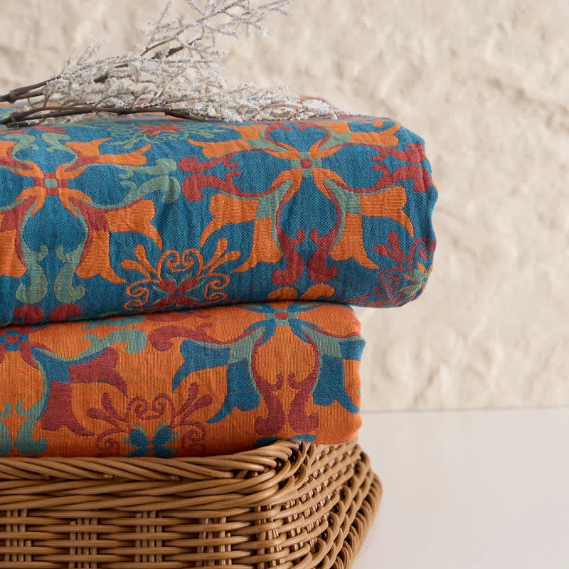 Baumwoll-Jacquardstoff mit floralem Medaillonmuster