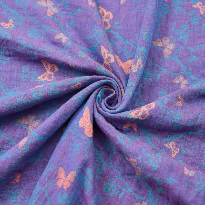 Baumwoll-Jacquardstoff mit Schmetterlingsrankenmuster