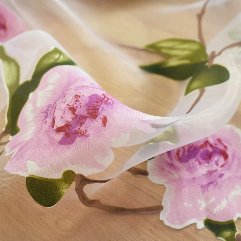 Gardine mit zartem Blumenranken-Muster