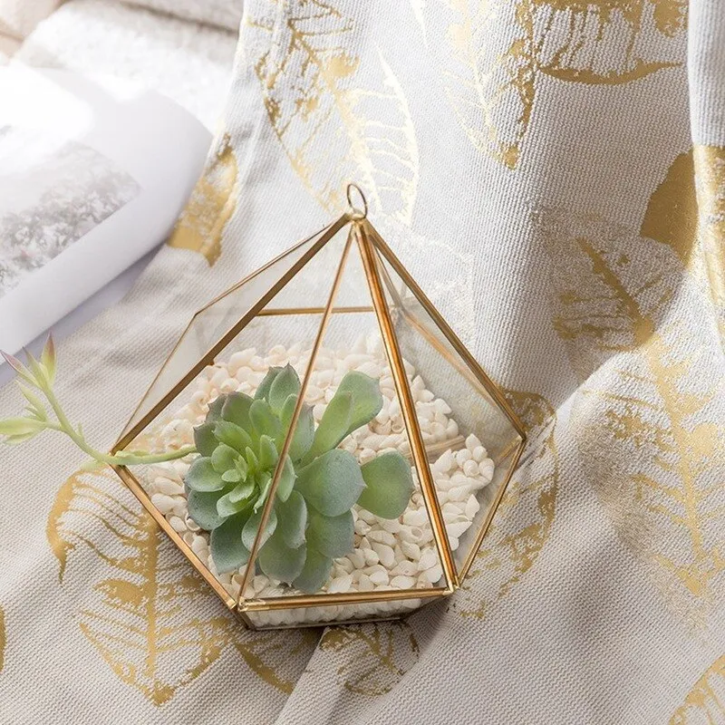 Moderner Dekovorhang mit goldenem Blättermotiv