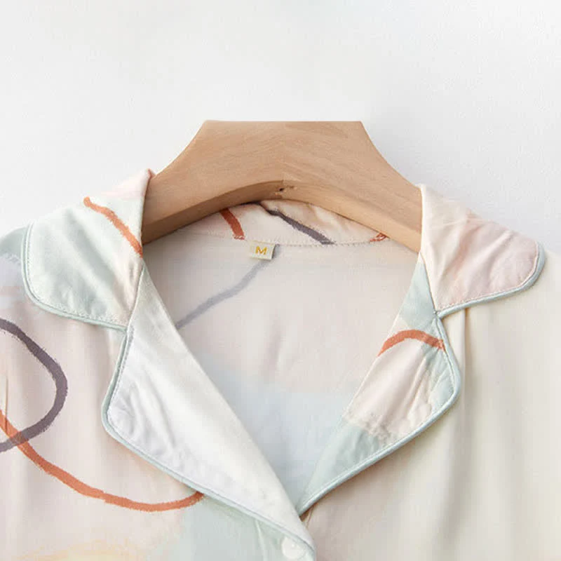 Loungewear-Set aus Satin mit abstraktem Print und kurzen Ärmeln