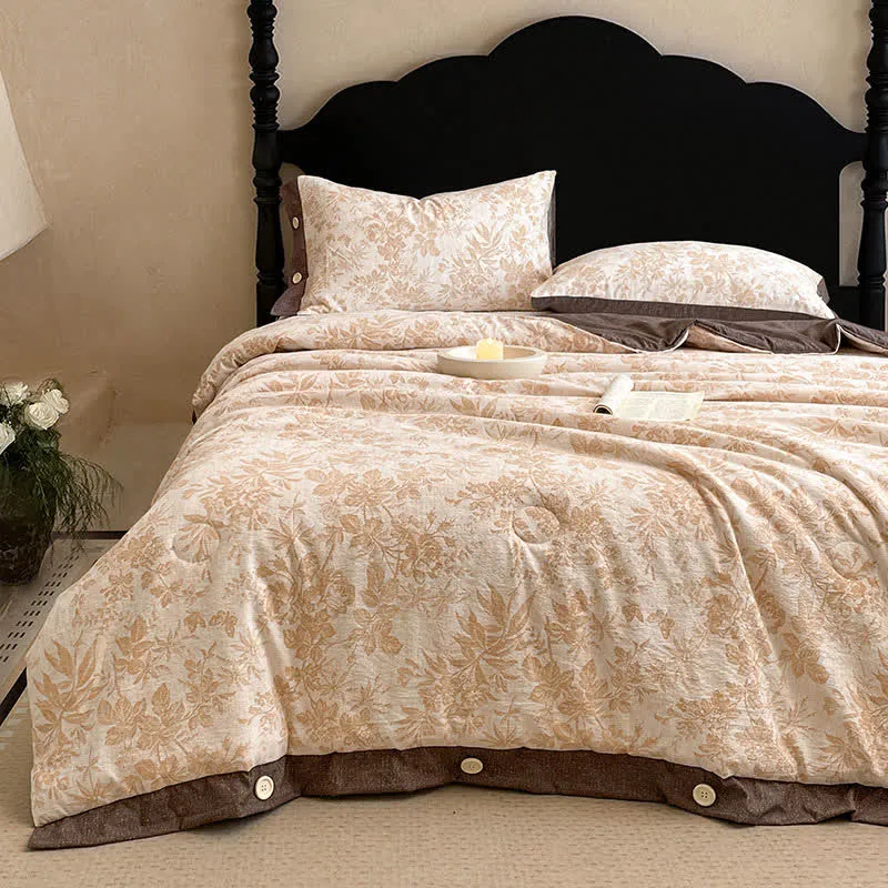Vintage-Steppdecke aus Baumwoll-Leinen mit Blumenmuster und Zierknöpfen