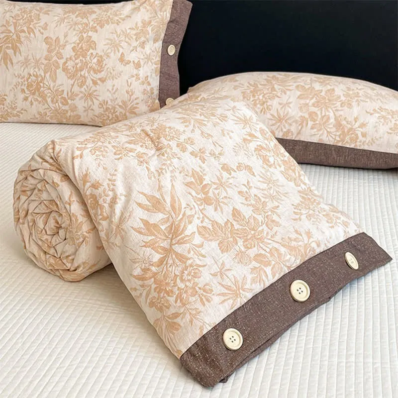 Vintage-Steppdecke aus Baumwoll-Leinen mit Blumenmuster und Zierknöpfen