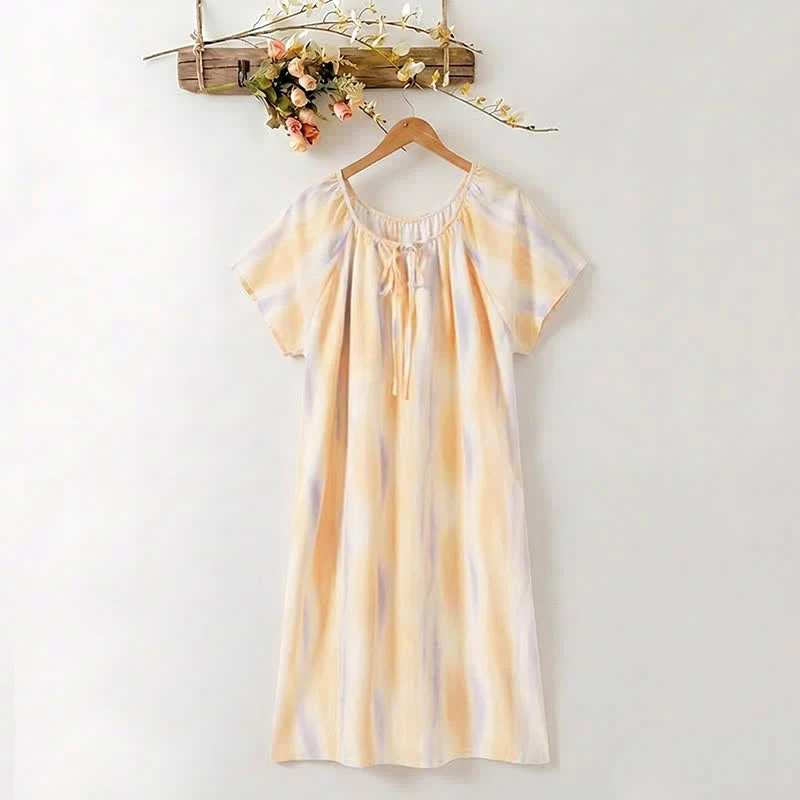 Nachtkleid mit Aquarellblumenmuster aus Lyocell mit Bindekragen