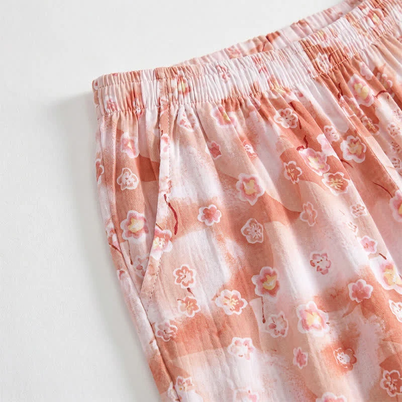 Sommerliche, geblümte Baumwoll-Shorts zum Entspannen