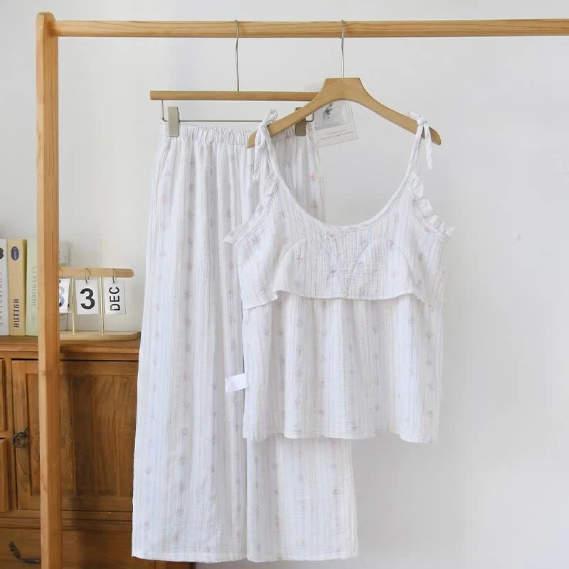 Rüschen-Pyjama mit Streifen und Blumenmuster aus Baumwolle