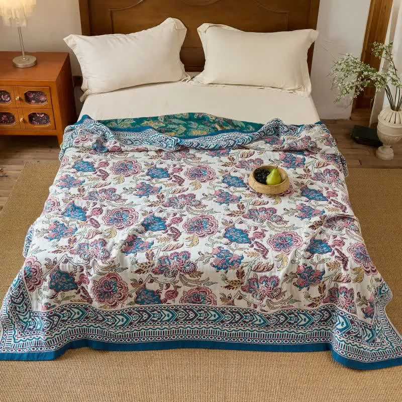 Vintage-Steppdecke aus Baumwolle mit böhmischem Blumenmuster