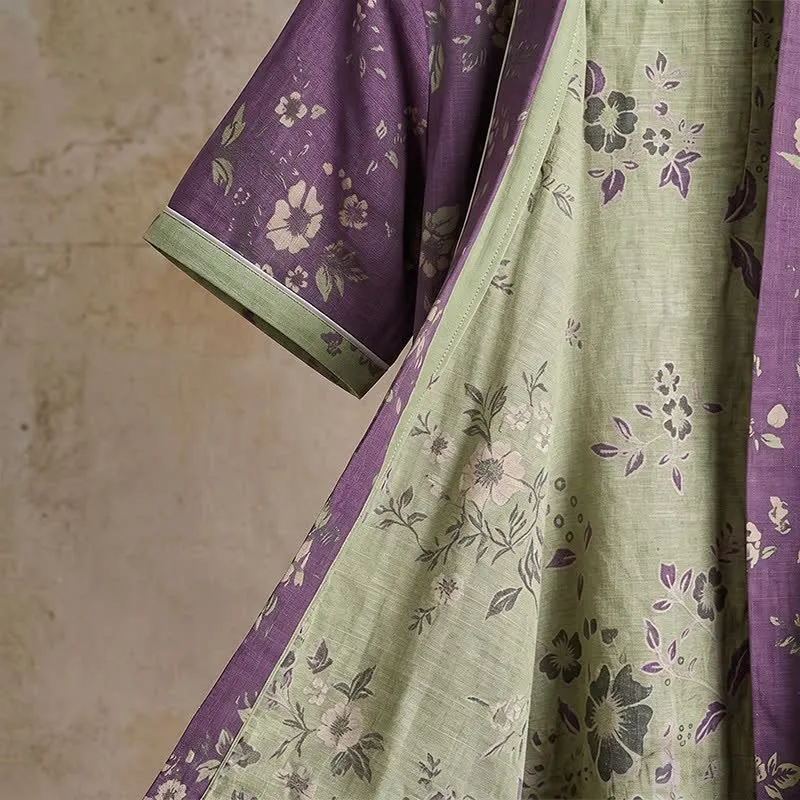 Vintage Kimono-Bademantel aus Baumwolle, lila mit Blumenmuster