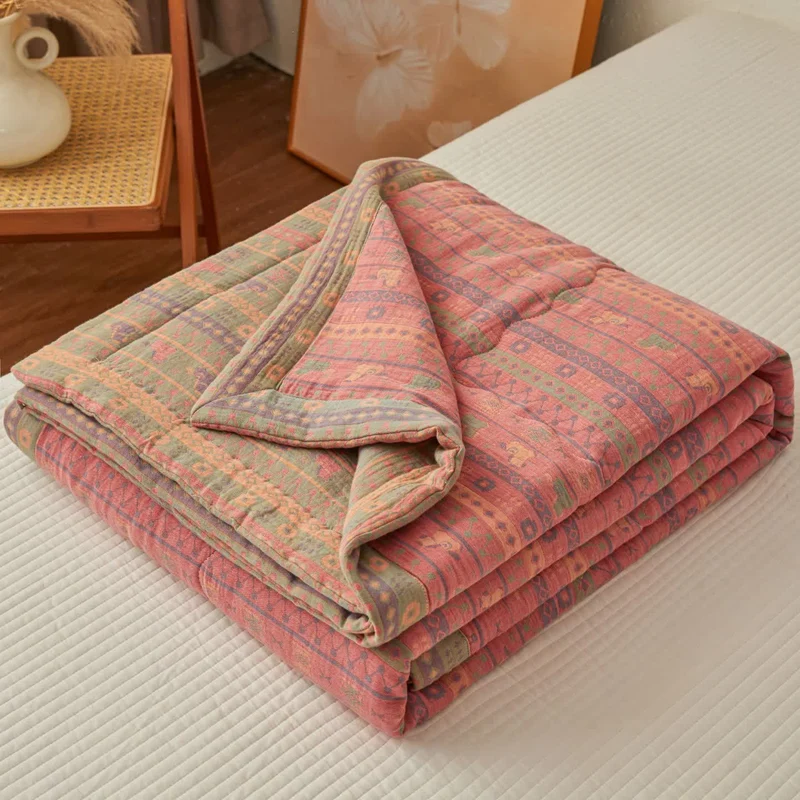 Jacquard-Doppellagen-Gaze-Steppdecke aus natürlicher Baumwolle