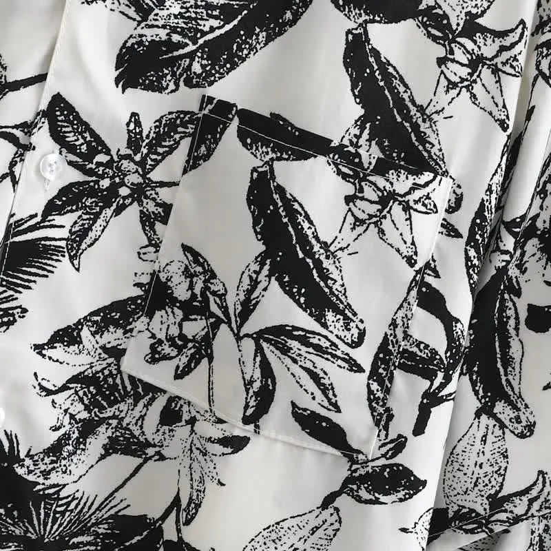 Pyjama-Set mit monochromem botanischem Muster