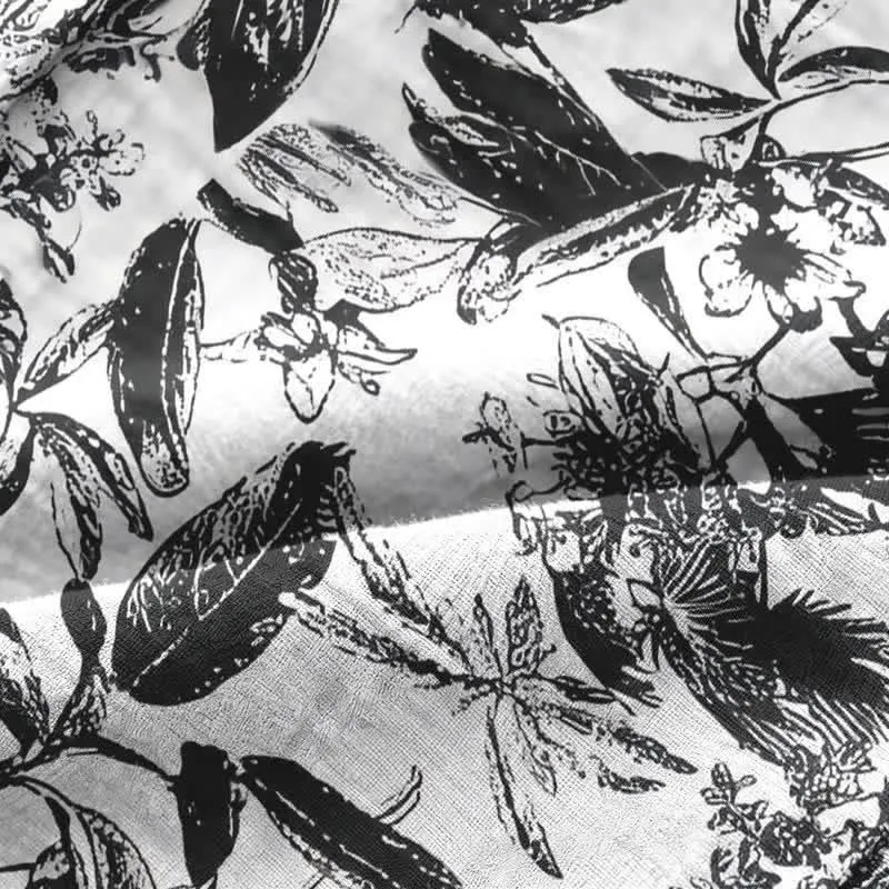 Pyjama-Set mit monochromem botanischem Muster