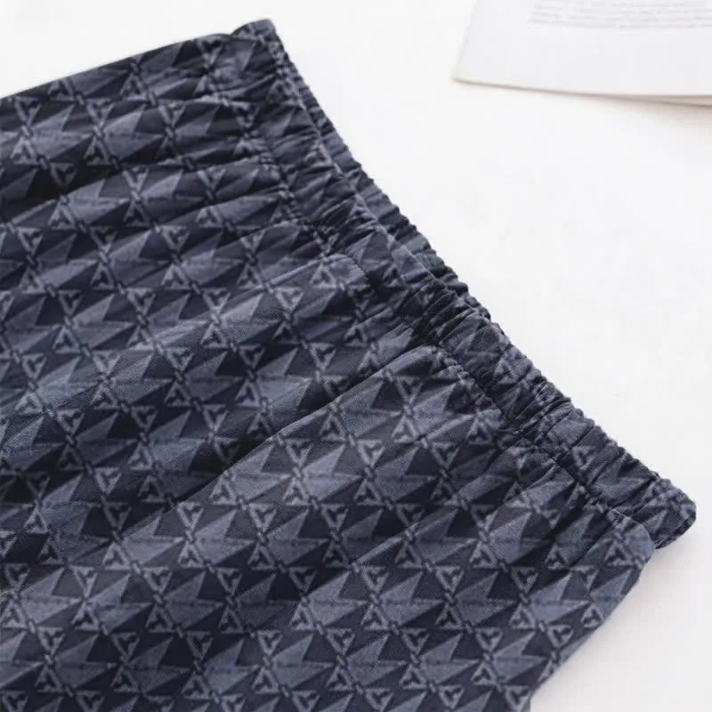 Loungewear-Set mit marineblauem geometrischem Muster