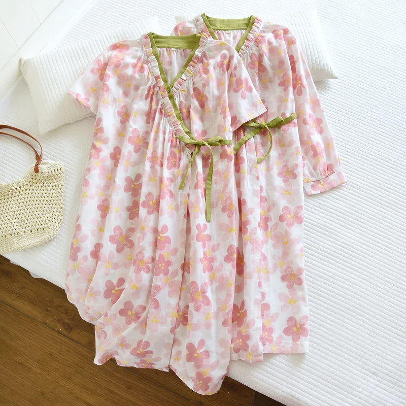 Sakura Blumenmuster Kimono-Nachthemd aus Baumwollgaze