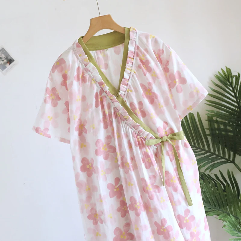 Sakura Blumenmuster Kimono-Nachthemd aus Baumwollgaze